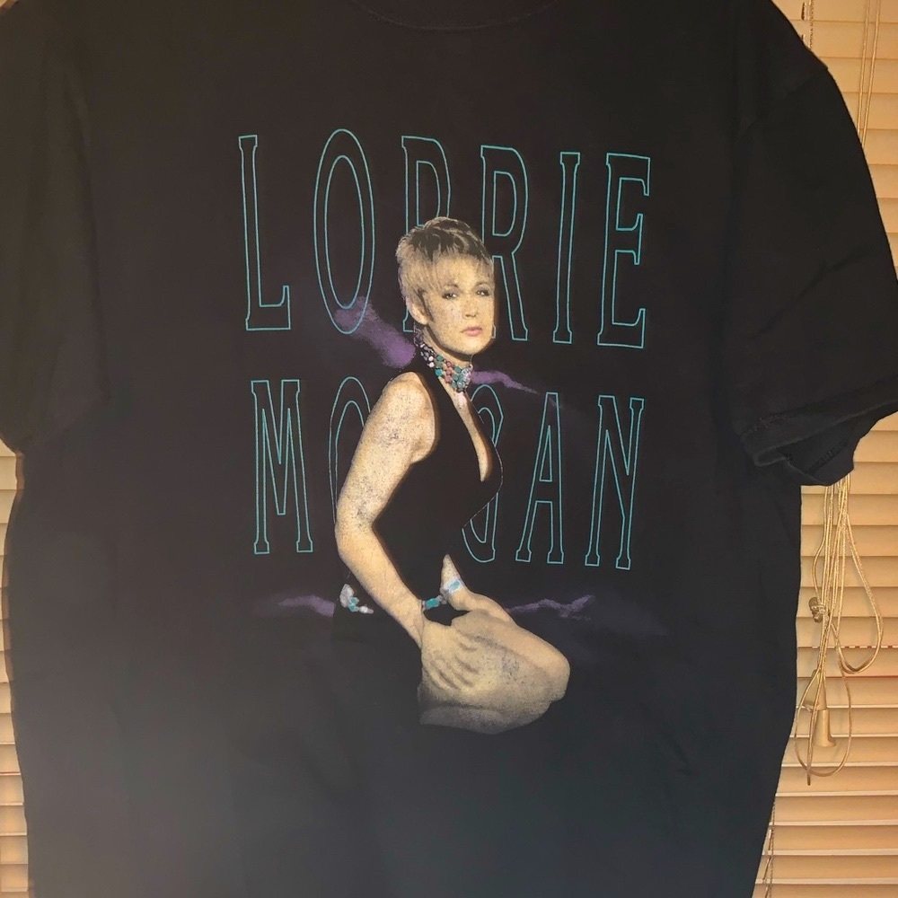 Lorrie Morgan concert shirt. Preowned. Size L